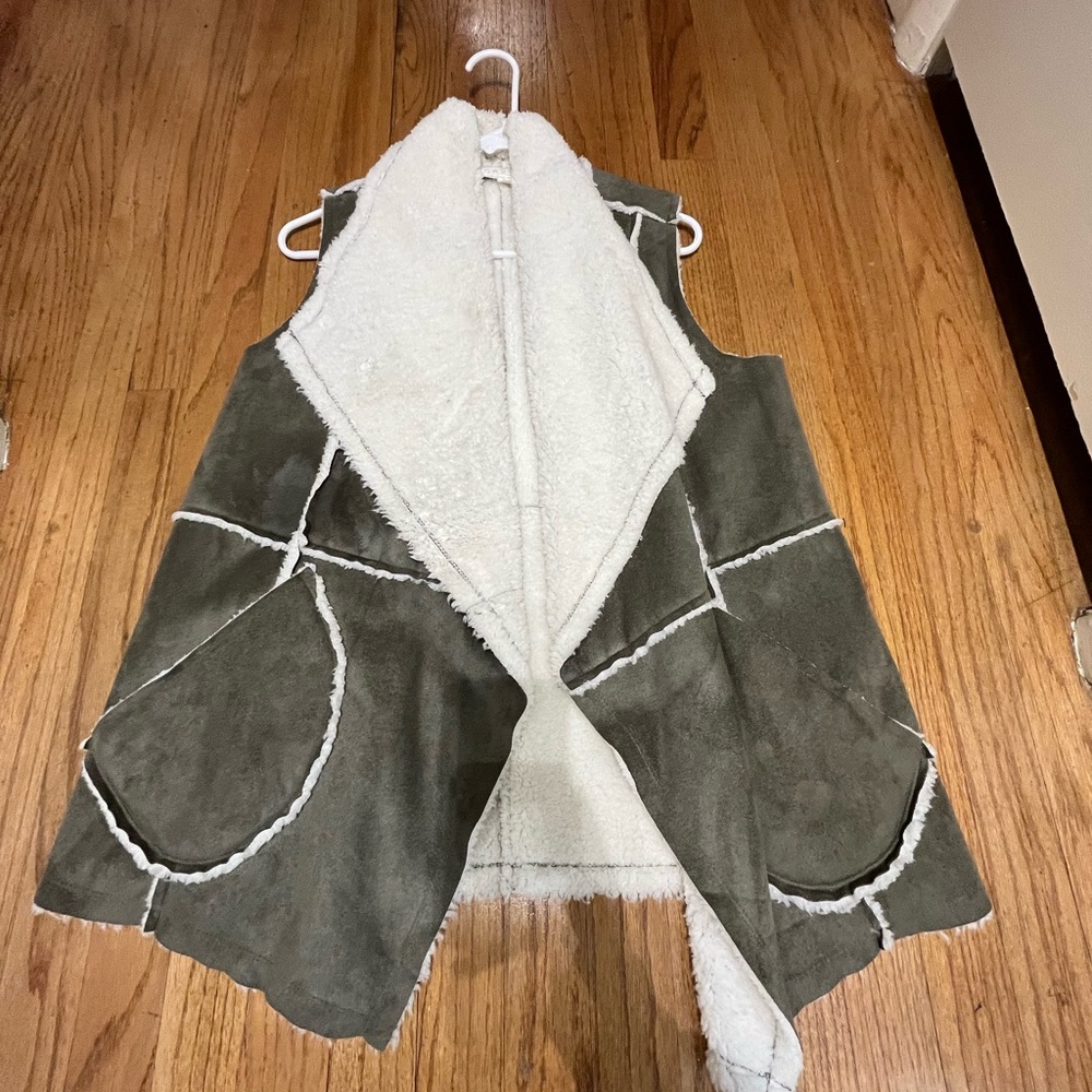 NWT Reversible Suede Green and White Fur Vest